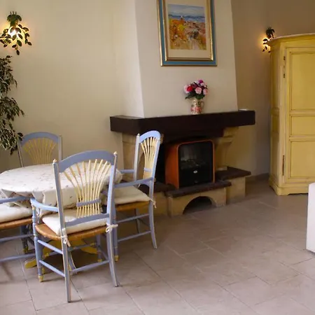 Very Charming On Port In A Short Walk To Palais With Aircon And Internet 411 Apartman Cannes