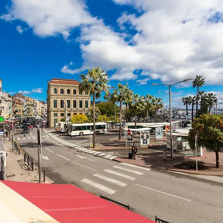 Very Charming On Port In A Short Walk To Palais With Aircon And Internet 411 Apartman