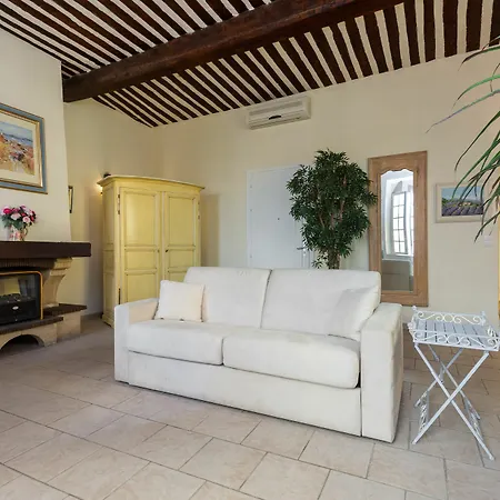 Apartment Charming Port View Studio: Steps From Palais, *