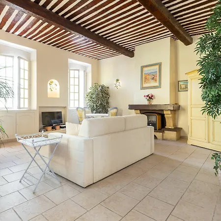 Very Charming On Port In A Short Walk To Palais With Aircon And Internet 411 Apartman Cannes